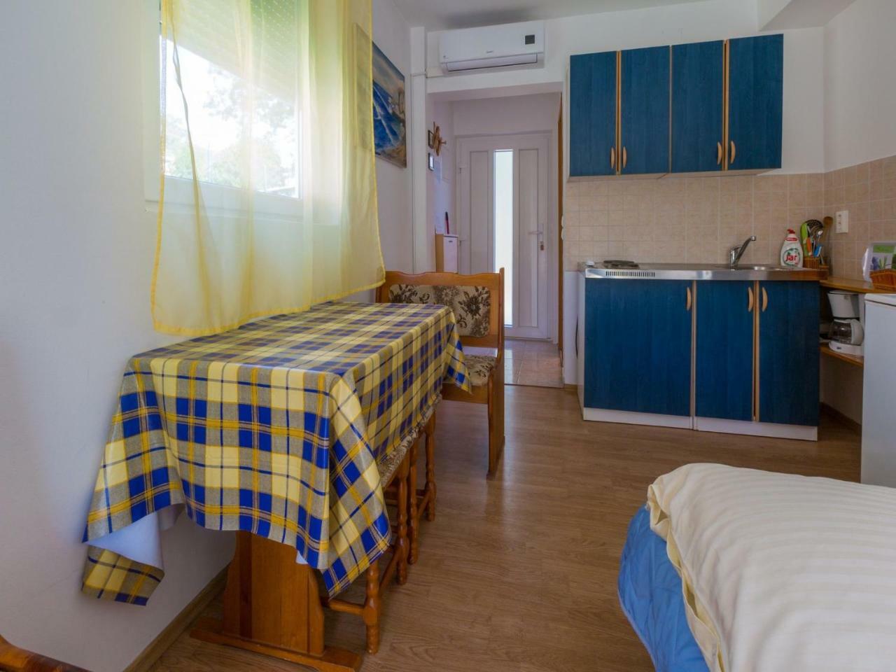 Apartments Adrasteja Драмал Екстериор снимка